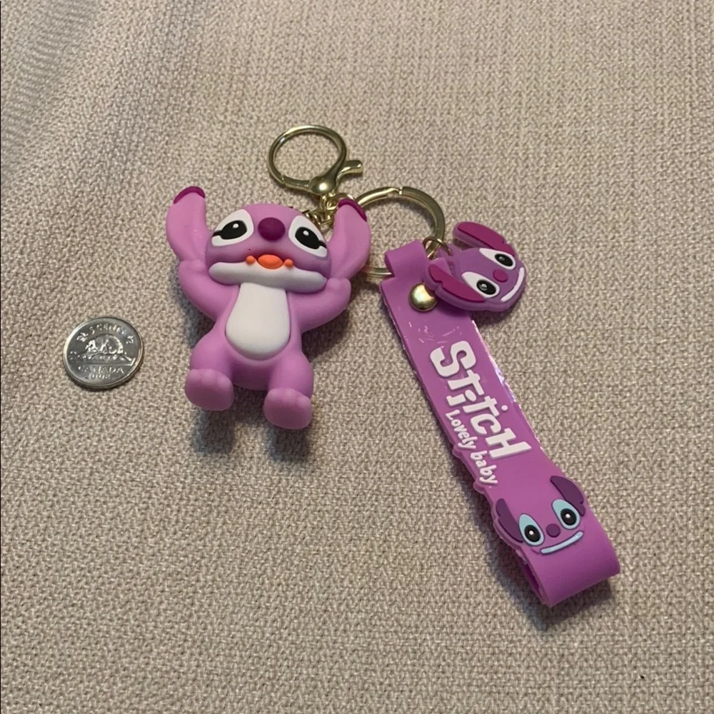 Stitch Keychain - Picture 2 of 3